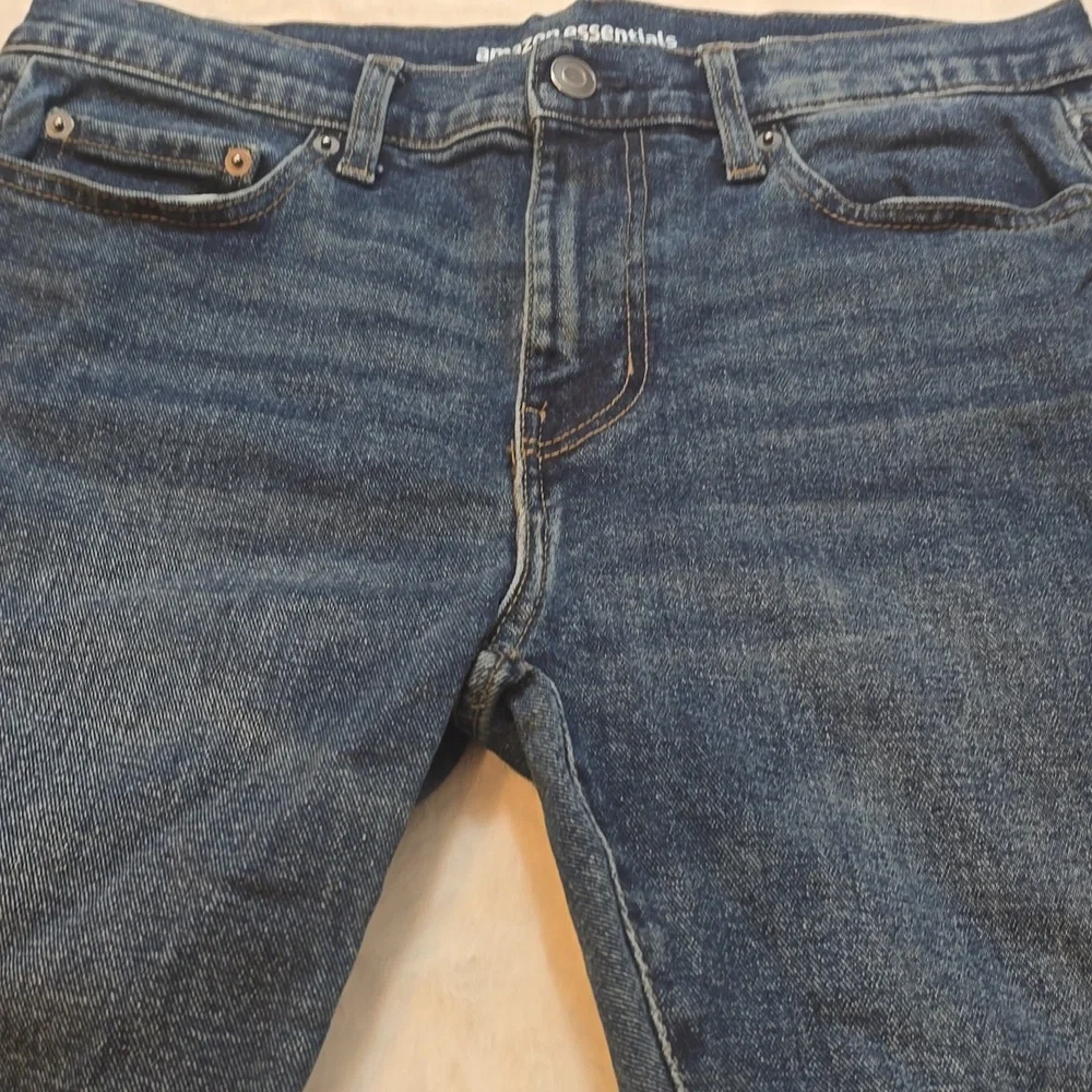 Amazon Essentials Blue Jeans - Picture 2 of 5